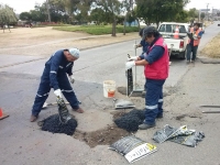 Municipalidad de San Antonio asfalta baches de mayor riesgo para conductores