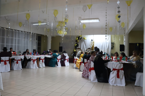 Con vestimentas de la época colonial Club de Adulto Mayor Luceros de Bellavista celebró su 5° Aniversario