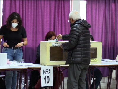 Alcalde de San Antonio votó temprano y llamó a los sanantoninos a participar en este día histórico