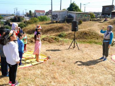 Recreo mi barrio se toma sector Los Perales con significativa obra infantil