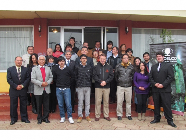 Jóvenes sanantoninos que hicieron su práctica en Codelco reciben un emotivo reconocimiento