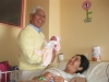 Alcalde Omar Vera visitó al primer bebé nacido en el año 2011