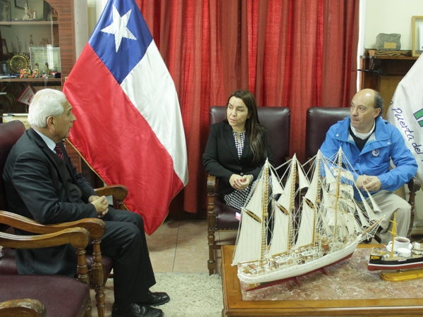 Comunidad Logística de San Antonio y municipio comprometen asociatividad