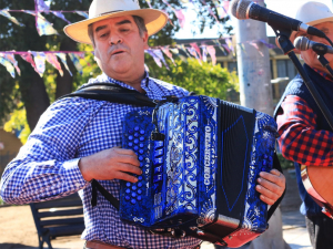 Grupo “Los Costinos” llenó de ritmo Colores y Sonidos de mi Tierra