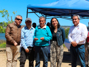 Municipalidad de San Antonio reconoce a areneros de Lo Gallardo