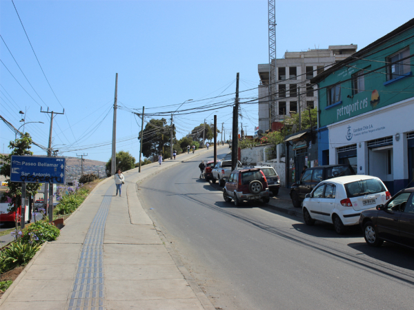 Se cerrará subida de calle 21 de Mayo debido a retiro de grúa