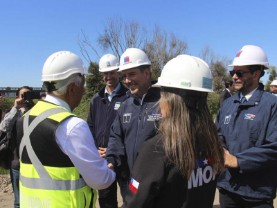 Municipalidad de San Antonio reconoce trayectoria de trabajadores radiales de la comuna