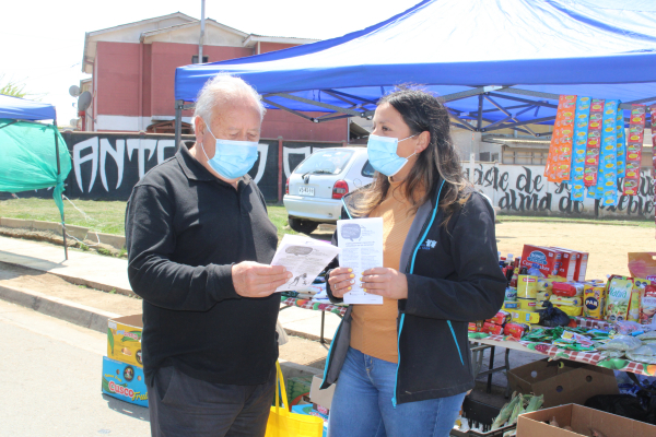 Vecinos y vecinas de Bellavista se informan respecto a la salud mental