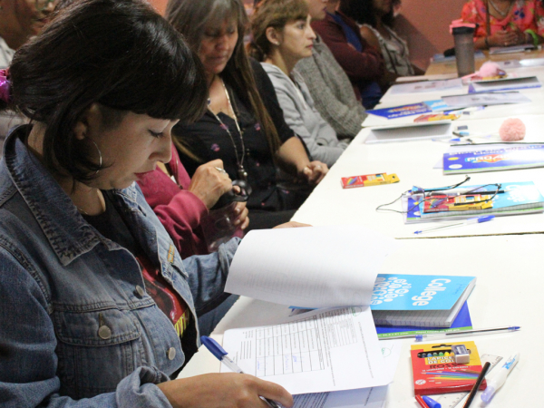 20 emprendedoras participan en taller de orfebrer&iacute;a en San Antonio