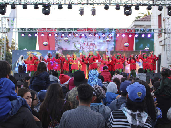 Con gran espect&aacute;culo municipio inicia Semana de Navidad 2018