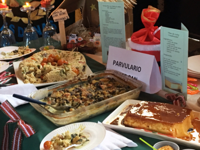 Apoderadas y docentes se lucen con sus delicias en Muestra Gastron&oacute;mica