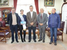 Reina del Carnaval de San Antonio recibe pasajes a R&iacute;o de Janeiro